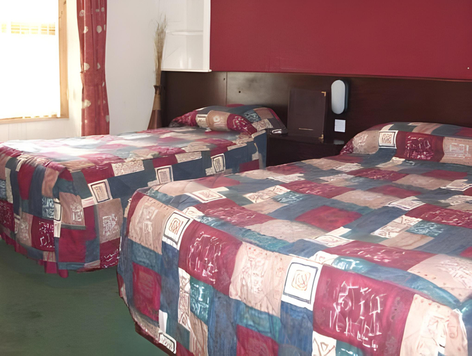 Bedroom 3, Nithsdale Hotel, Dumfries and Galloway