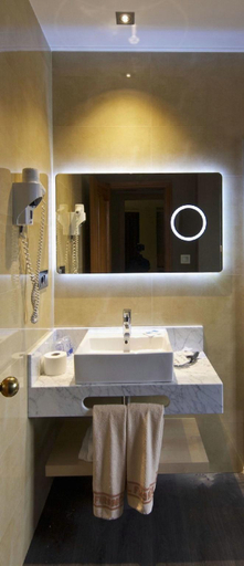 Bathroom 4, Hotel Francisco II, Ourense