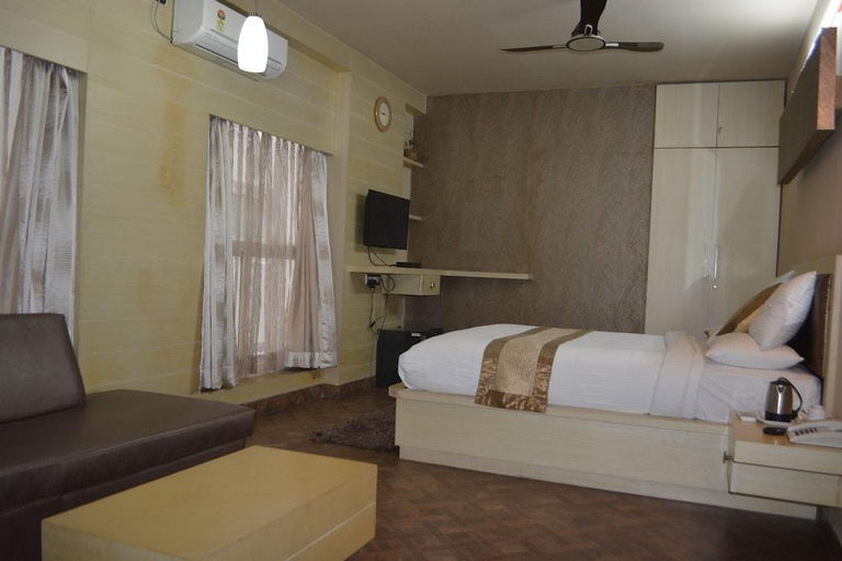 Bedroom 3, Emerald Suites By Kallate, Bangalore