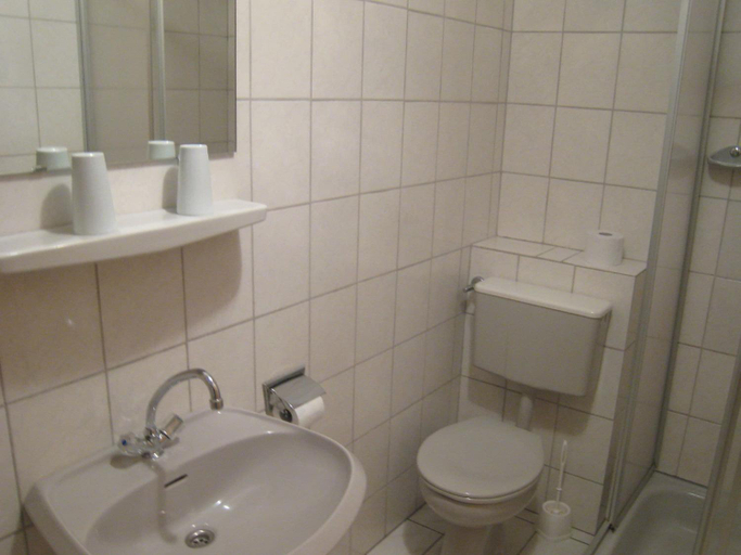 Bathroom 3, Apartment in Morbach near Ski Lift, Bernkastel-Wittlich