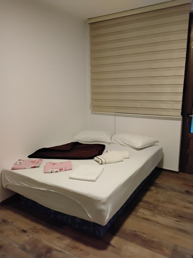 Bedroom 4, Apartmani Sutomore Tri Palme