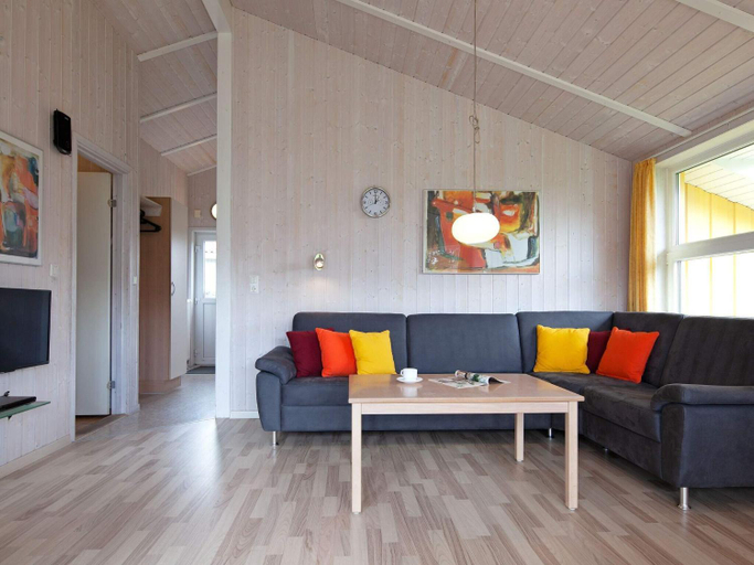 Others 5, person holiday home in GROEMITZ, Ostholstein