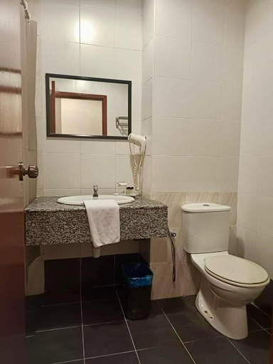 Bathroom 4, Puteri Bay Hotel, Malacca City
