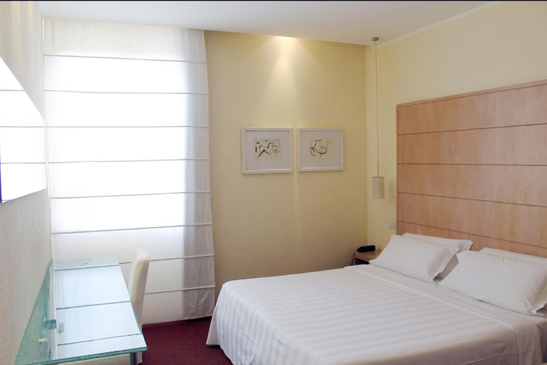 Bedroom 3, B&B Hotel Calenzano First, Florence