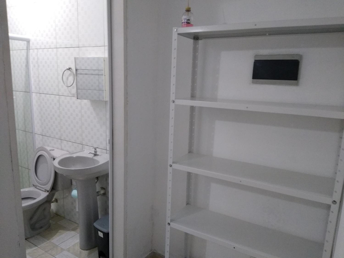 Bathroom 2, Chales Bielle de Ubatuba com ar condicionado com piscina e cozinha, Ubatuba