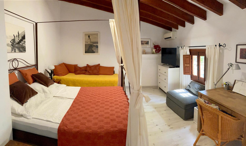 Bedroom, Separates 3-Terrassen-Apartment in romantischem Landhaus mit Pool, Almería