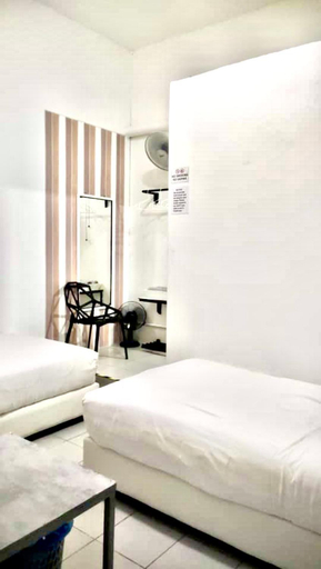 Bedroom 2, OZZY LODGE, Semporna