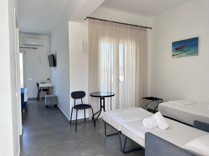 Others 5, COSMOS Studios Iraklia, South Aegean