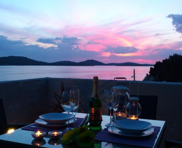 Food & Drinks, Apartments Miranda, Vodice
