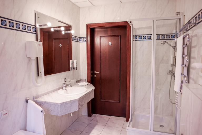 Bathroom 4, Park Hotel Diament Bielsko-Biała, Bielsko-Biała