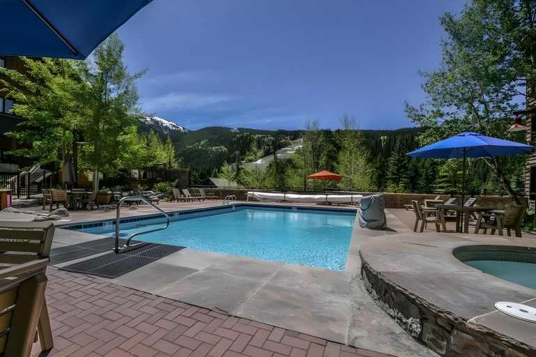 Sport & Beauty 2, Dakota Lodge 8503, Summit