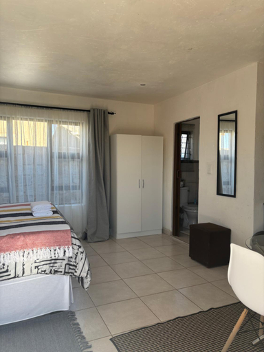 Others 3, KwaSihle Guesthouse, City of Johannesburg
