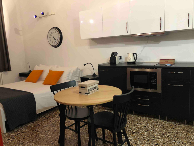 Others 4, Residenza Pedrotti, Vicenza