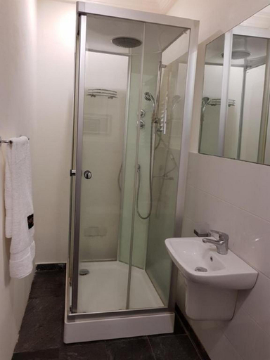 Bathroom 3, NiCotel Apartments, AbujaMun