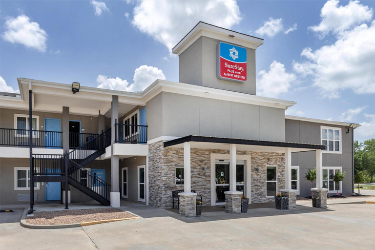 Exterior & Views 2, SureStay Plus Hotel by Best Western Ada, Pontotoc