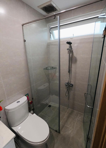 Bathroom 3, Uhome, District 9