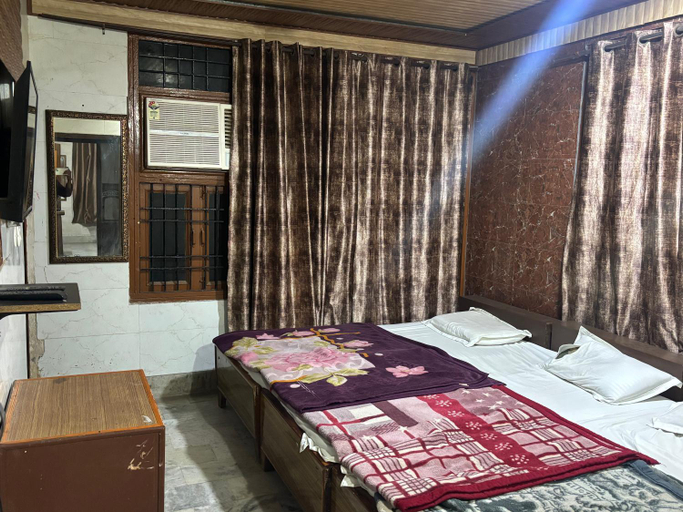 Bedroom 3, SGH Guest House, Mathura