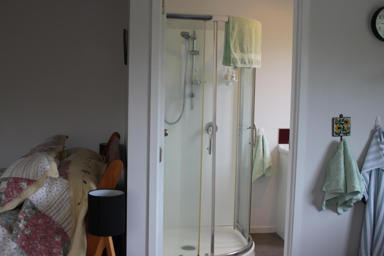 Bathroom 2, Aramatai Gardens, Waitomo