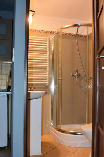 Bathroom 2, Urokliwe Apartamenty w Szczyrku, Cieszyn