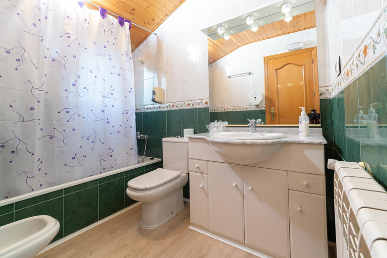 Bathroom 3, Hostal Los Rosales, Albacete