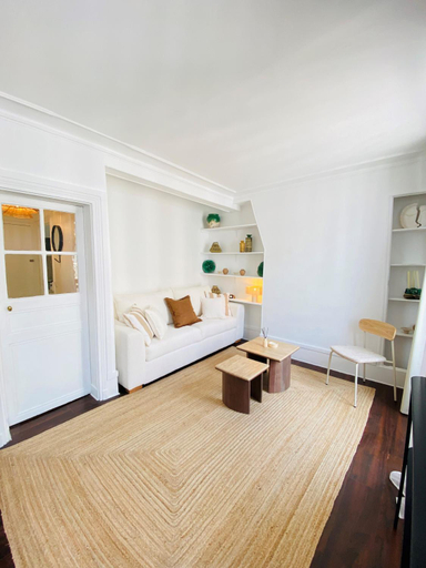 Bedroom 2, Elegant Montmartre Apartment Overlooking Paris Rooftops, Paris