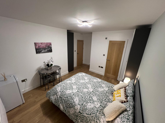 Bedroom 2, Modern suite, London