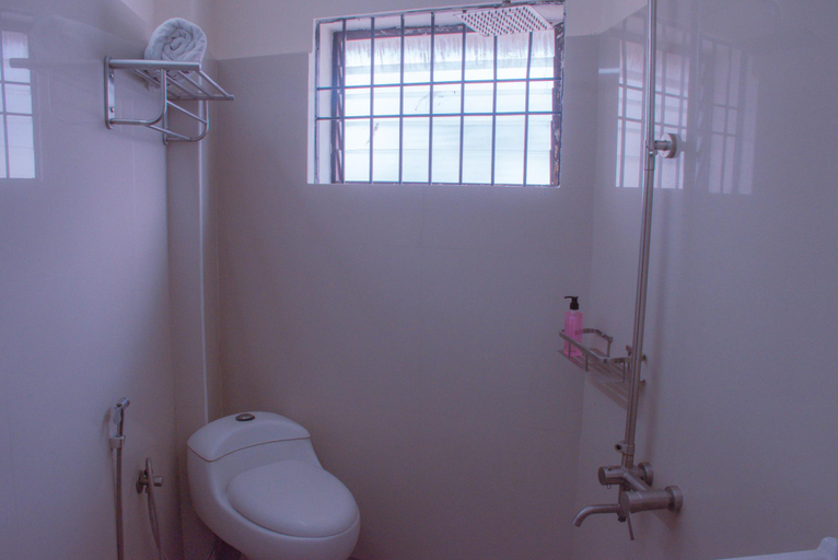 Bathroom 3, Naksha Tree Hotels - Koyambedu, Chennai