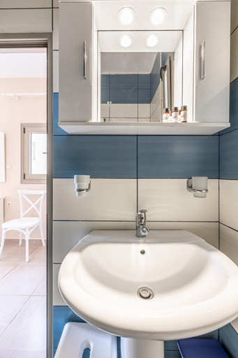 Bathroom 5, Mythos Suites Diskos, Crete