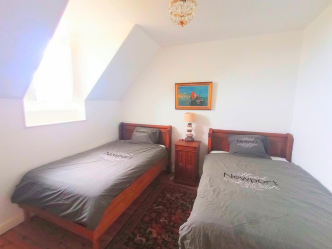 Bedroom 4, Hennessy Hunting Estate, Deux-Sèvres
