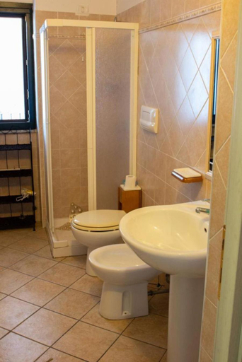 Bathroom 4, Residence Valledoria 2 Appartamento 8 , Sassari
