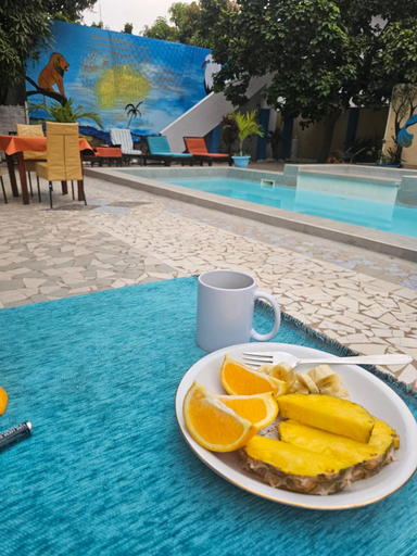Food & Drinks 3, Mango Lodge, Kombo Saint Mary