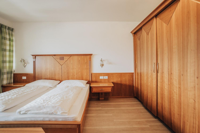 Bedroom 2, Hotel Romerrast, Bolzano