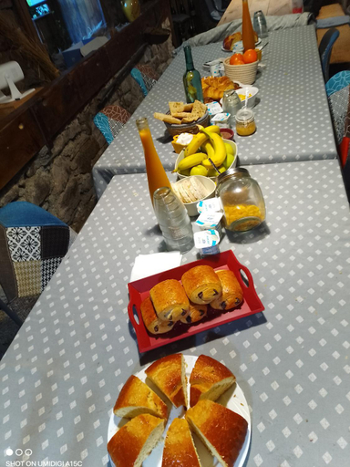 Food & Drinks