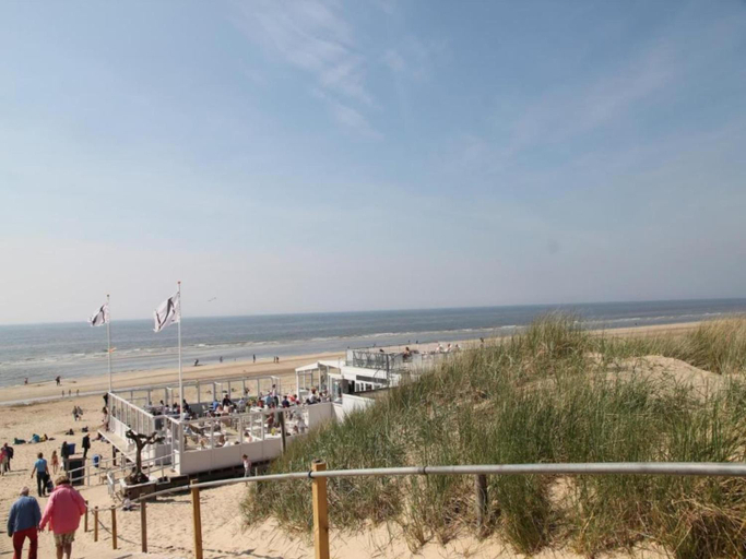 Others 4, Holiday Home Bergen aan Zee near Beach, Bergen