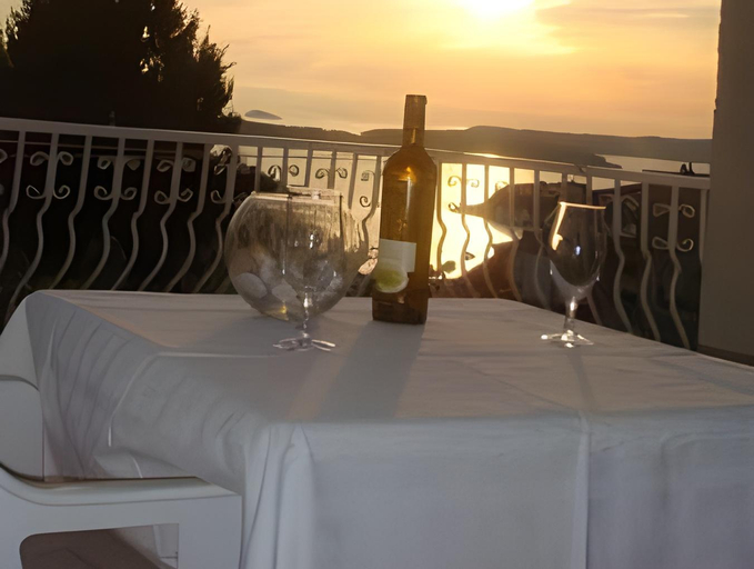 Others 4, Apartments Topo, Hvar