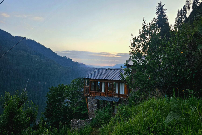 Exterior & Views