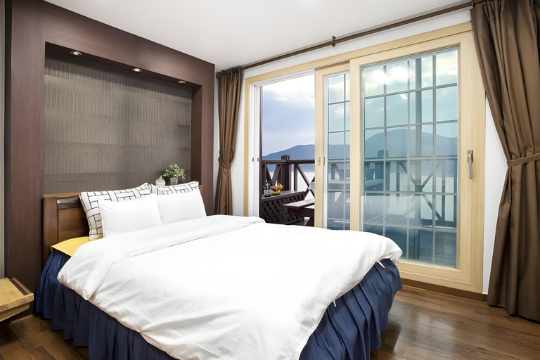 Bedroom 3, Geoje Esoui Haru Pension, Geoje