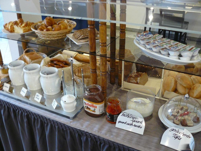 Food & Drinks 5, Hotel Pflieger - Superior, Stuttgart