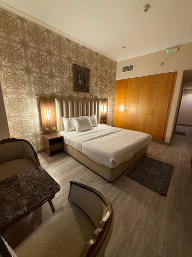 Bedroom 1, Bliss Square Hotel, Dubai