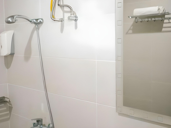Bathroom, Grand Hap Kintamani Sarangan, Magetan