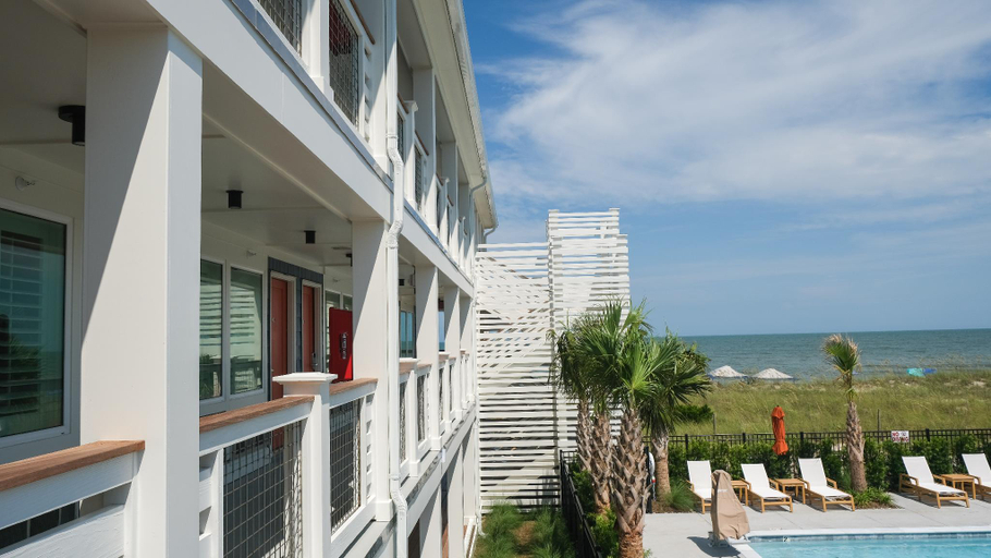 Exterior & Views 1, Oceaneer Hotel, New Hanover