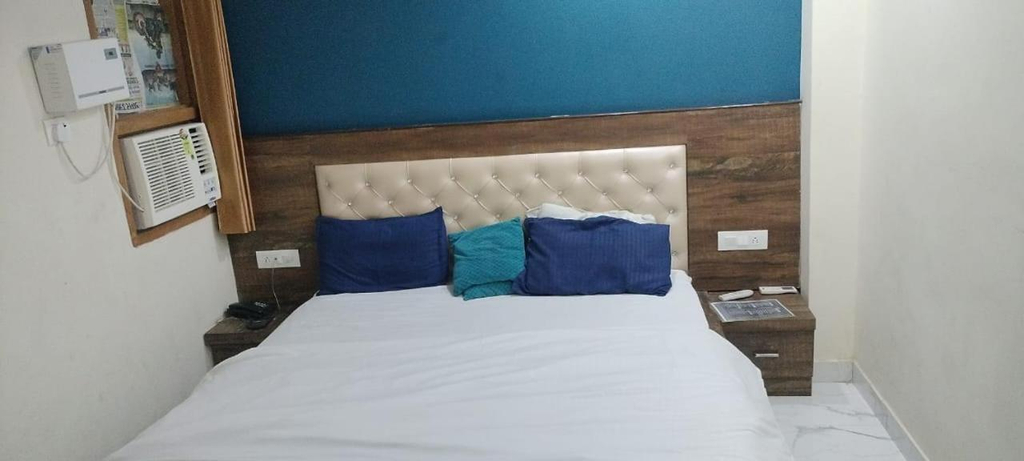 Others 1, nanda residency, Dehradun