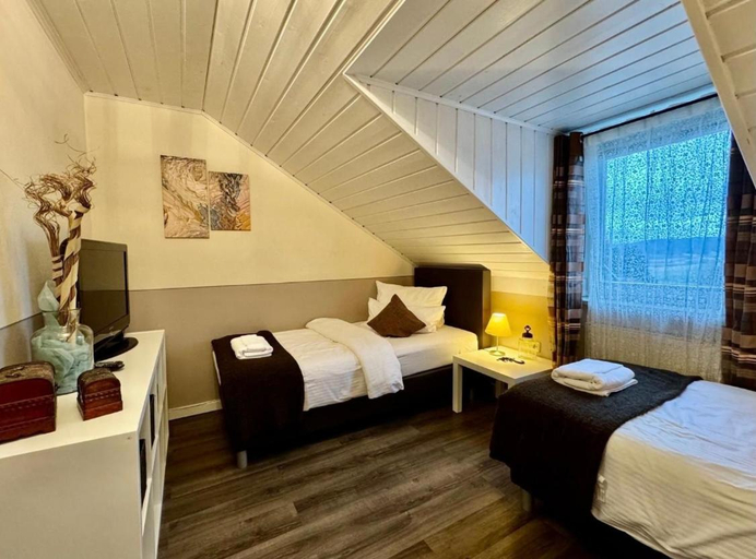 Bedroom 2, Ferienhauser Schlossberg, Cham