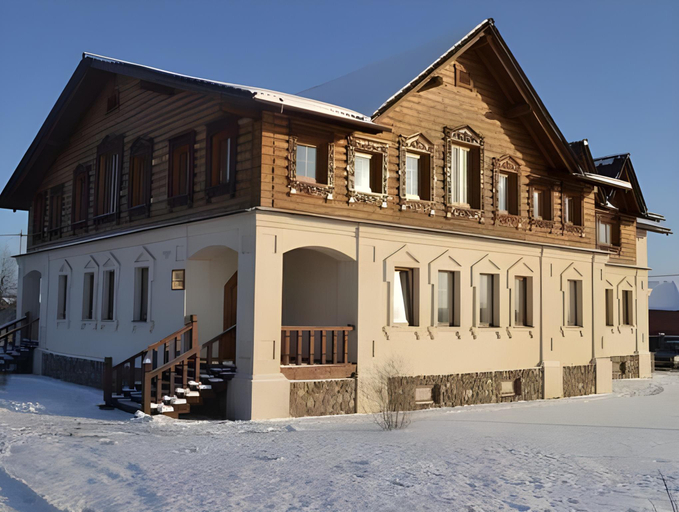 Exterior & Views
