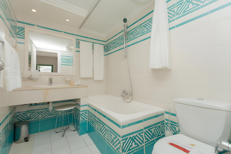 Bathroom 3, El Mouradi Club Selima, Sousse Médina