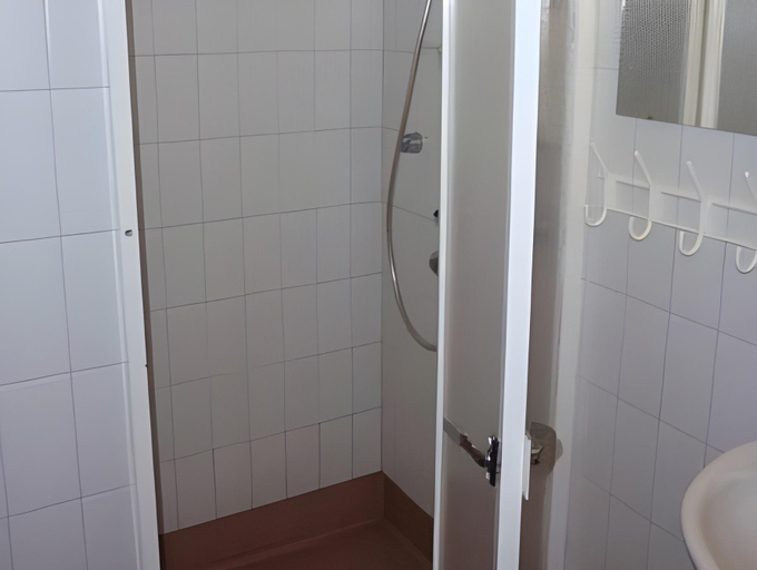 Bathroom 4, Motelli Jatkankolo, Övertorneå