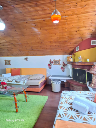 Others 5, Cozy Rooms Korce, Korçës