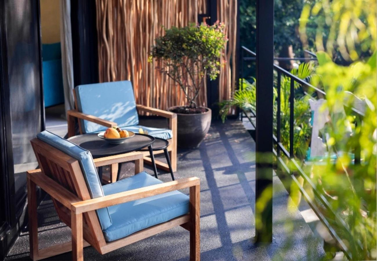 Others, Sumba Lodge, Aguirre