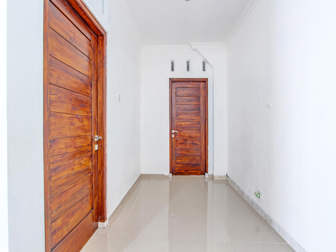 Public Area 2, OYO 92166 Nirwana Inn Syariah, Bantul