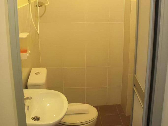 Bathroom, Hotel KK Equine Park, Seri Kembangan